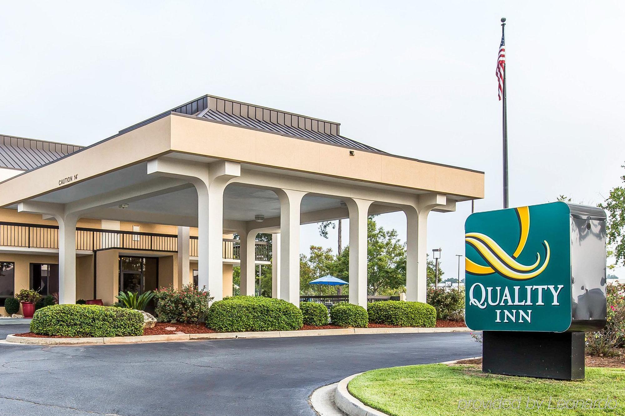Quality Inn At The Mall - Valdosta Exterior photo